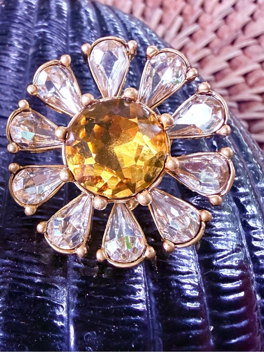 OSCAR DE LA RENTA FLOWER EARRINGS Gold/Citrine Crystal Daisy Stud Post - Picture 5 of 12